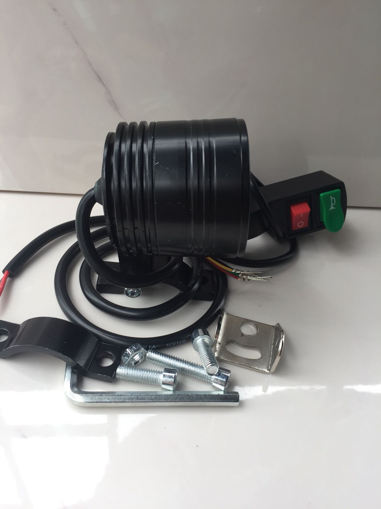 Đèn L4 Ngắn 3 Chế Độ + C.Tắc Tay Lái