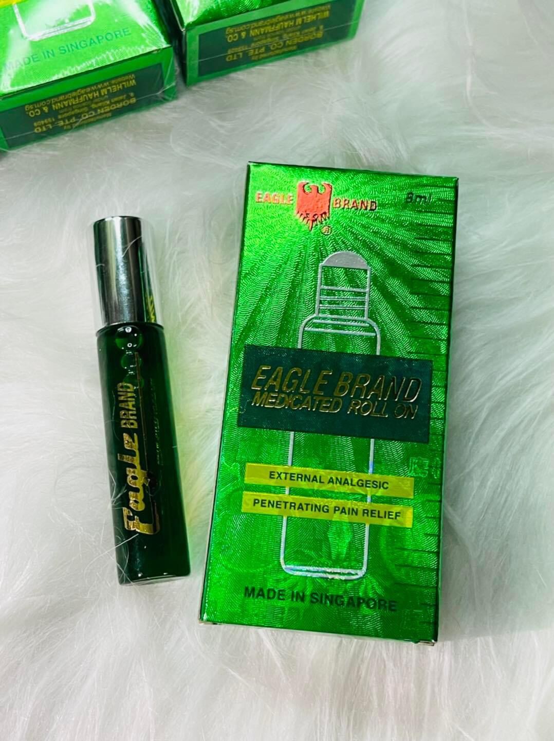 Dầu lăn con Ó xanh Eagle brand 8ml
