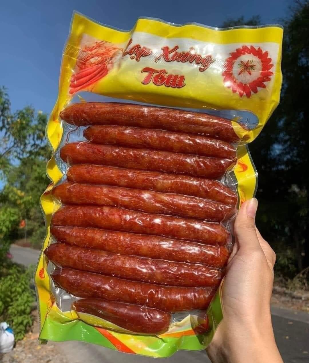 Lạp xưởng tôm