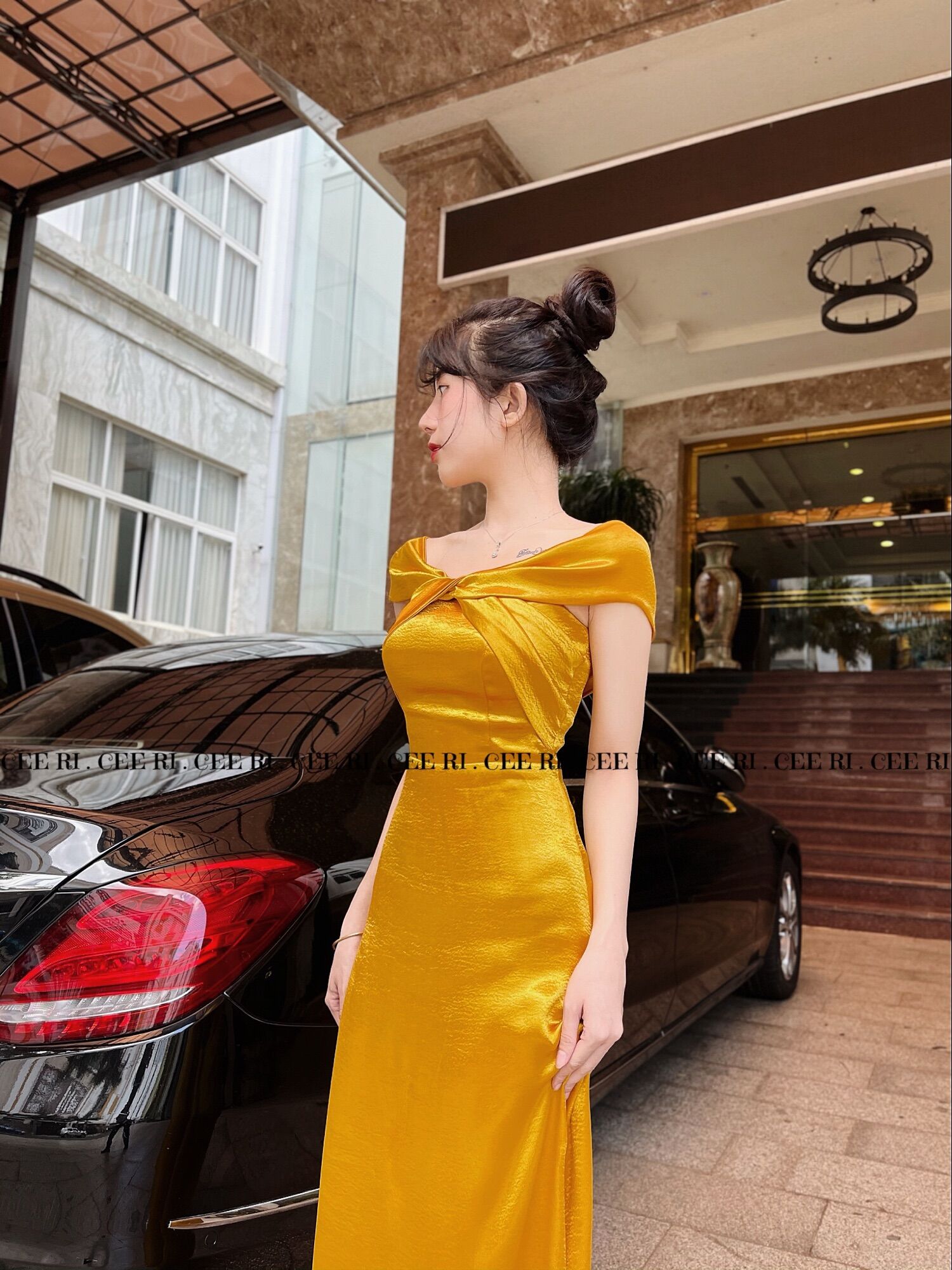 ẢNH THẬT ĐỘC QUYỀN SHOP CEERI- Mẫu lụa nữ hoàng nơ vàng