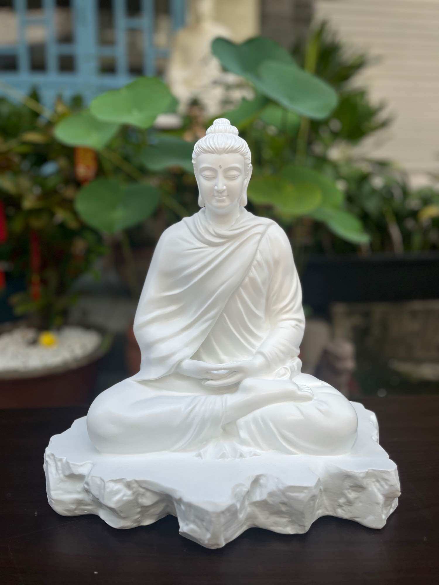 Tôn Tượng Bổn Sư Đế Đá Cao 40CM