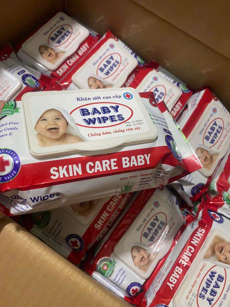 Sỉ combo 10 gói khăn ướt baby wipes 80g mùi dịu nhẹ, an toàn cho bé.