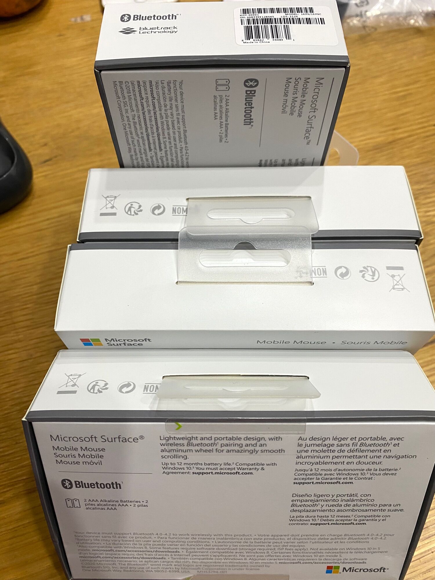 Microsoft Surface Mobile Mouse - Chuột Microsoft Nguyên seal mới 100%
