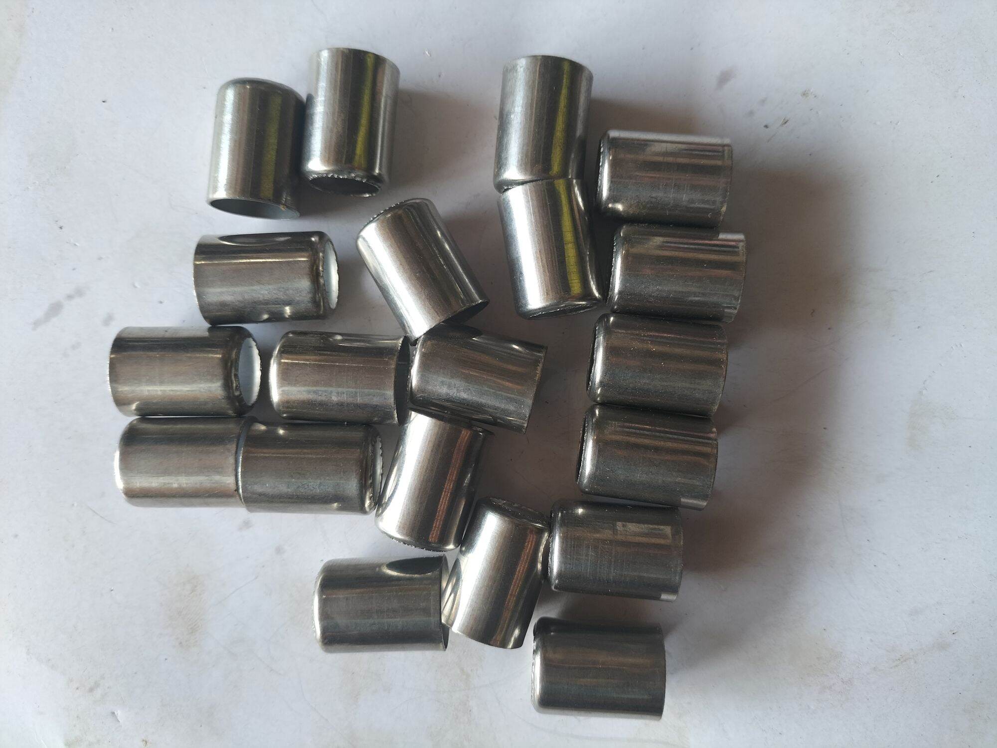 Bộ 20 chụp khoen inox bấm dây rửa xe