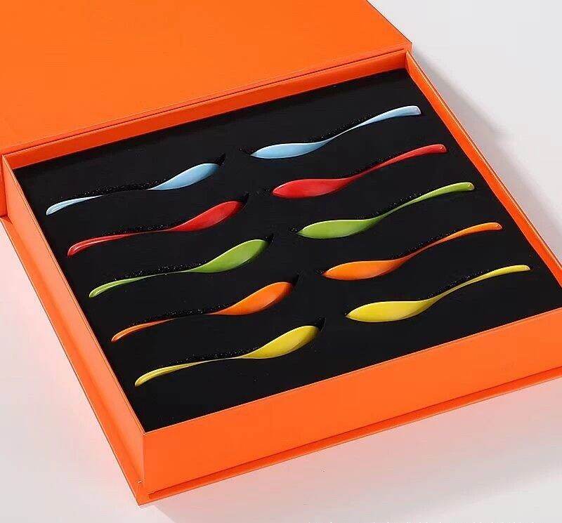 Set 10 đôi đũa sứ và thìa Le Creuset