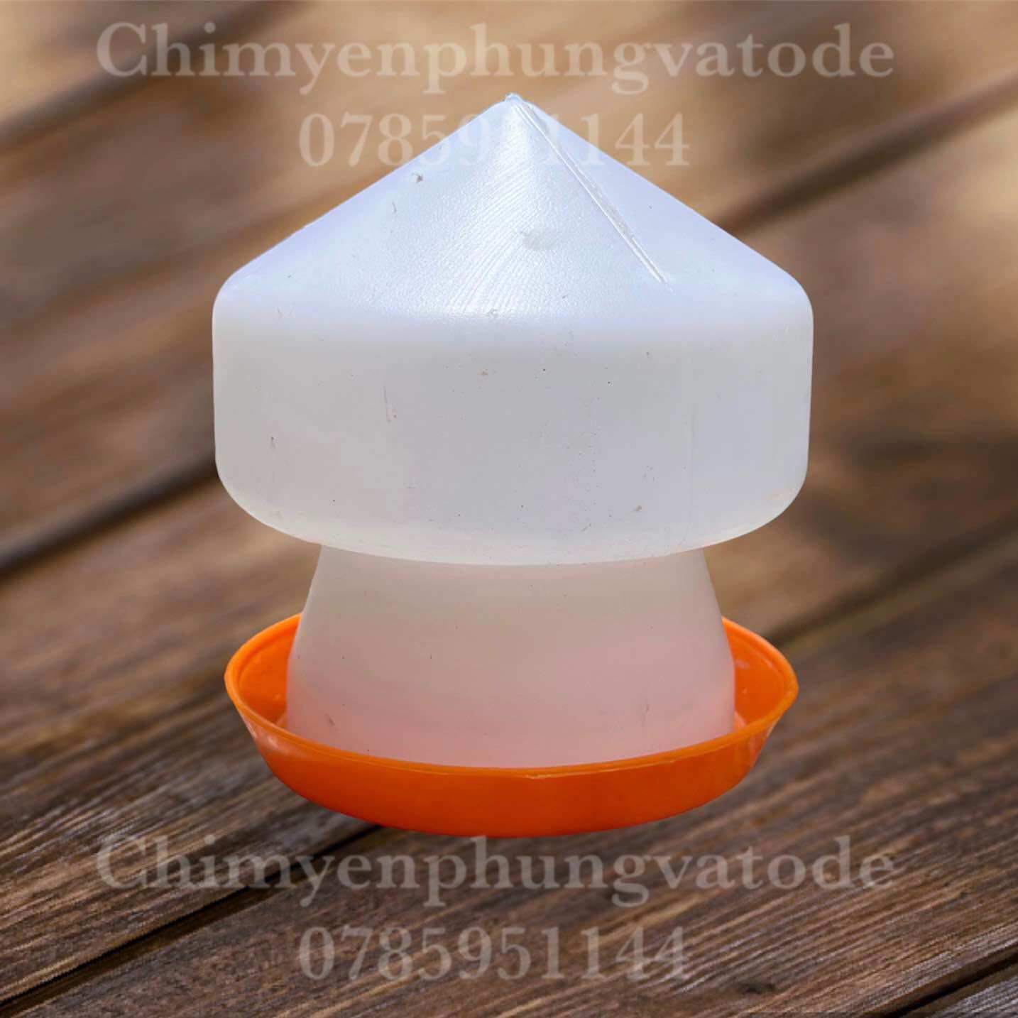 Máng uống cho chim, vẹt, gà con, chim cút