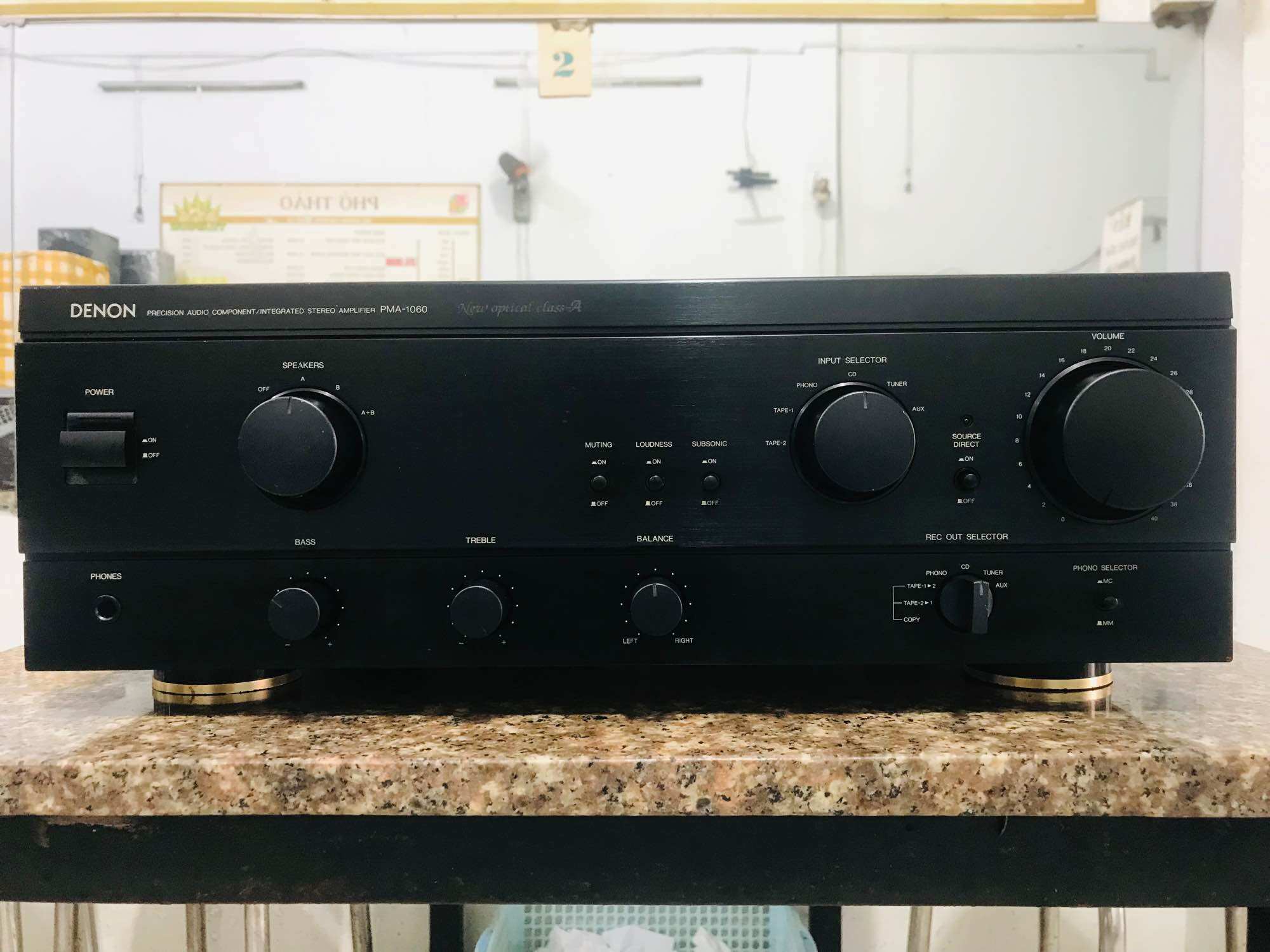 Freeship amply denon pma-1060 hàng xuất châu âu điện 220v công xuất 280w máy chạy 8 sò than zin mới đẹp