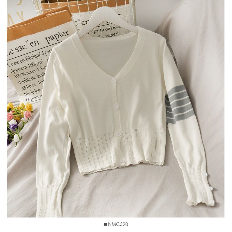 Áo khoác len cardigan mỏng hoạ tiết kẻ tay