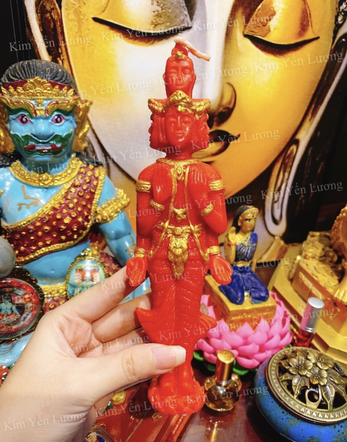 Four-Faced Buddha Candle at Wattraimit Temple, Thailand