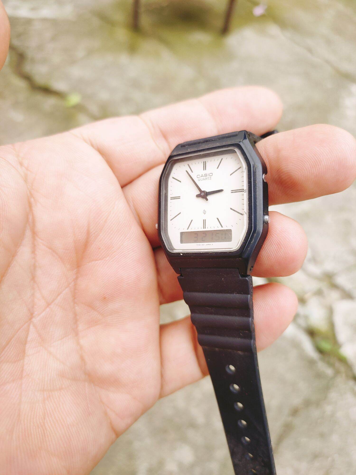 Đồng hồ casio (like new), size q, hình thức đẹp 98%
