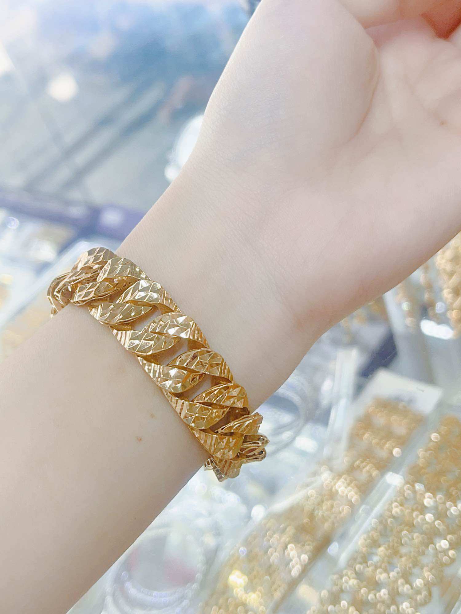 Lắc bọng đồng đeo bền mẫu khía