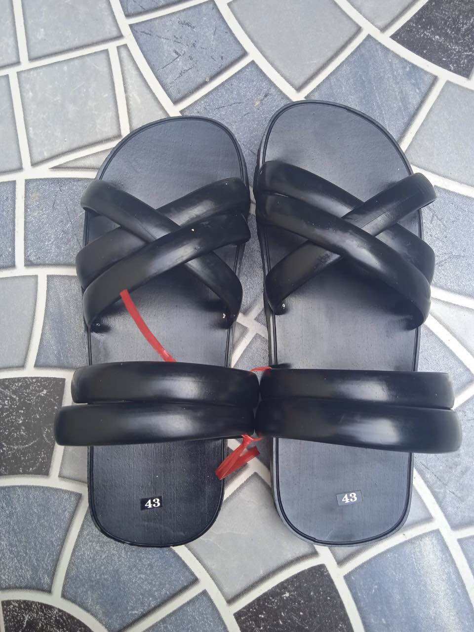 Dép Cao Su , Dép Thời Chiến