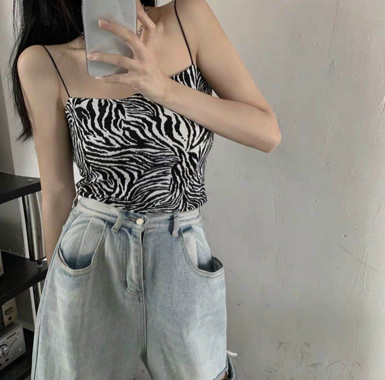 [HCM]ÁO CROPTOP 2 DÂY NGỰA VẰN (CÓ MÚT NGỰC)