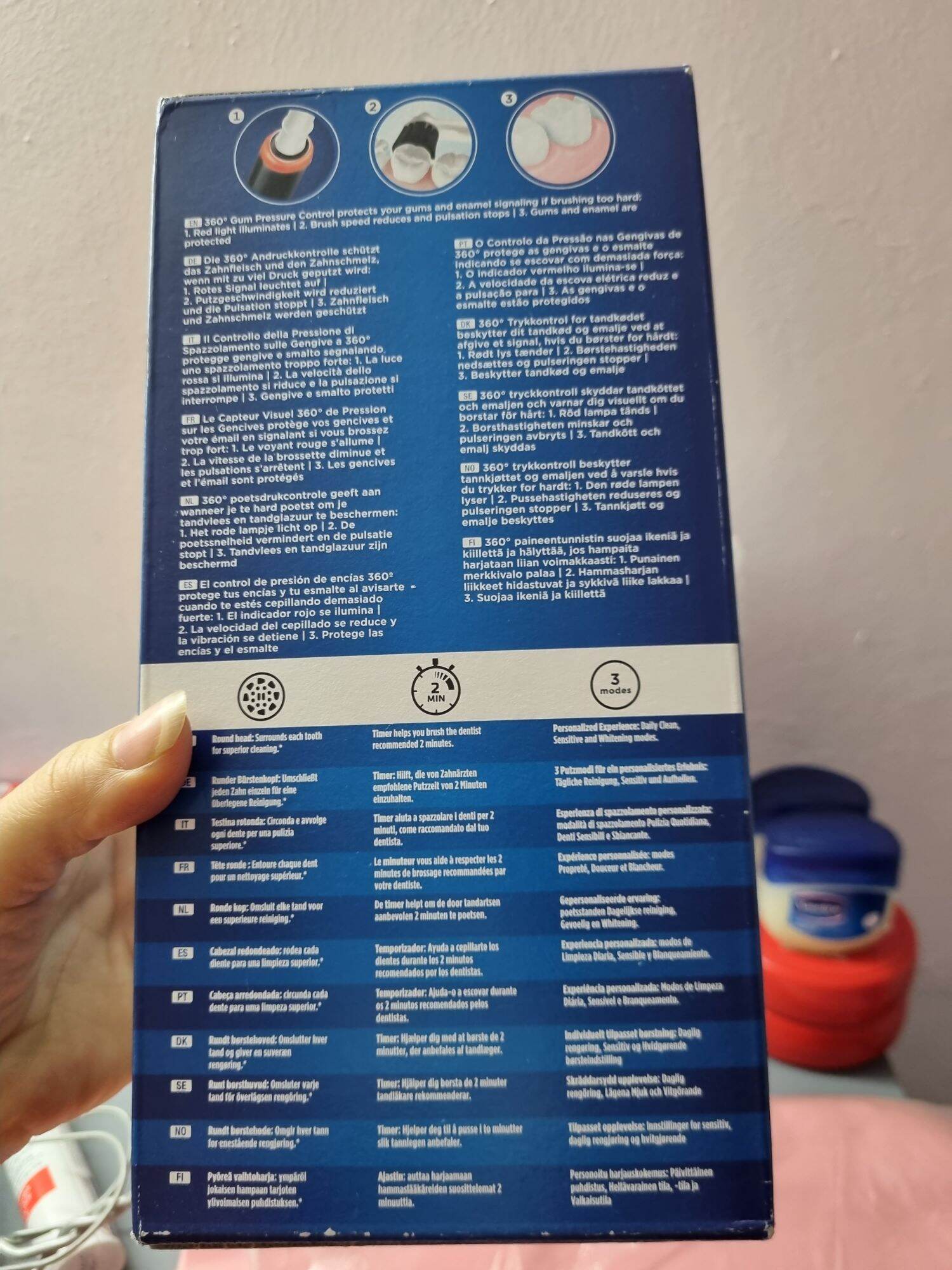 Bàn chải điện Oral-B pro 3000