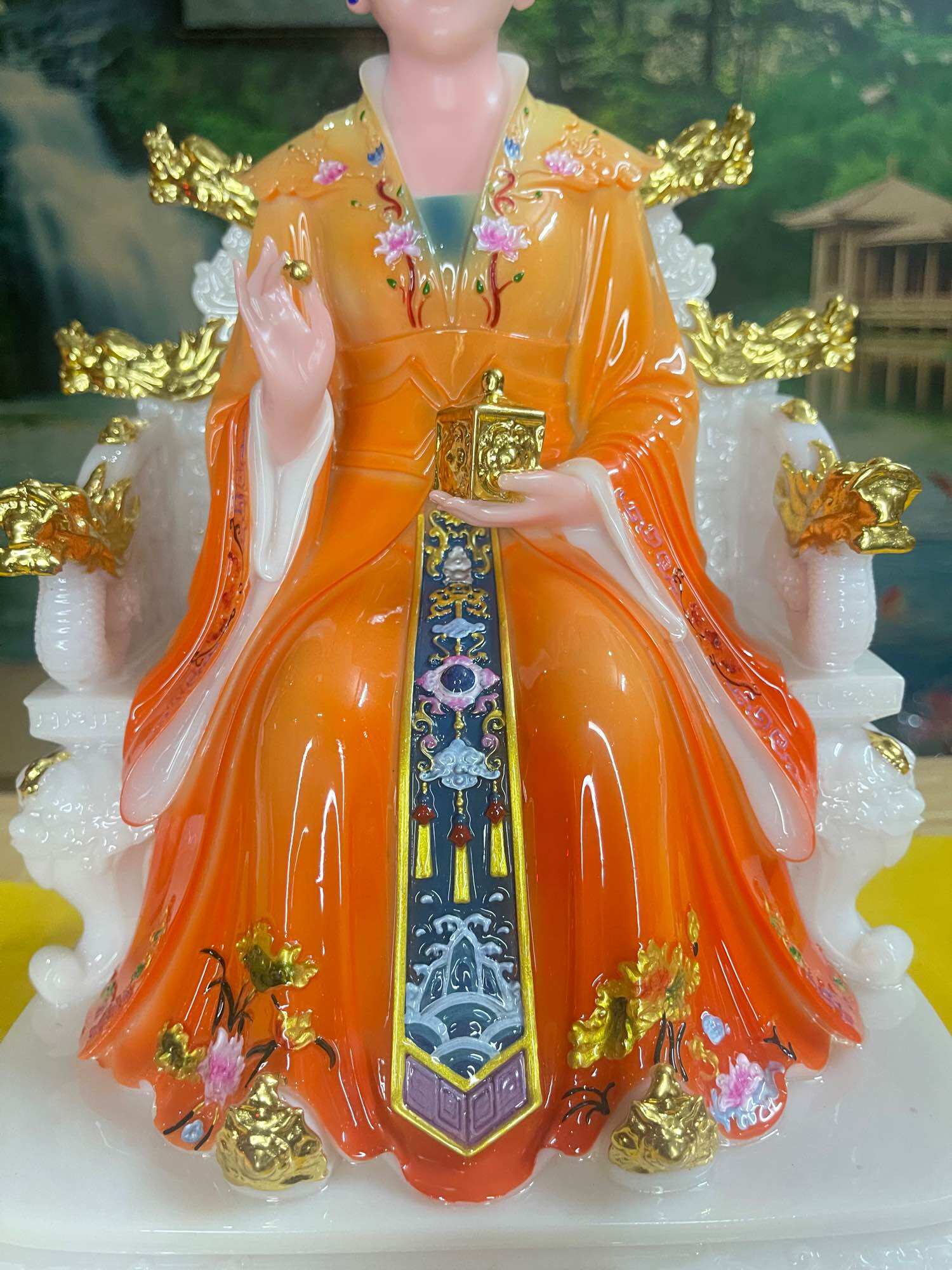 Tượng Bà Tổ Cô