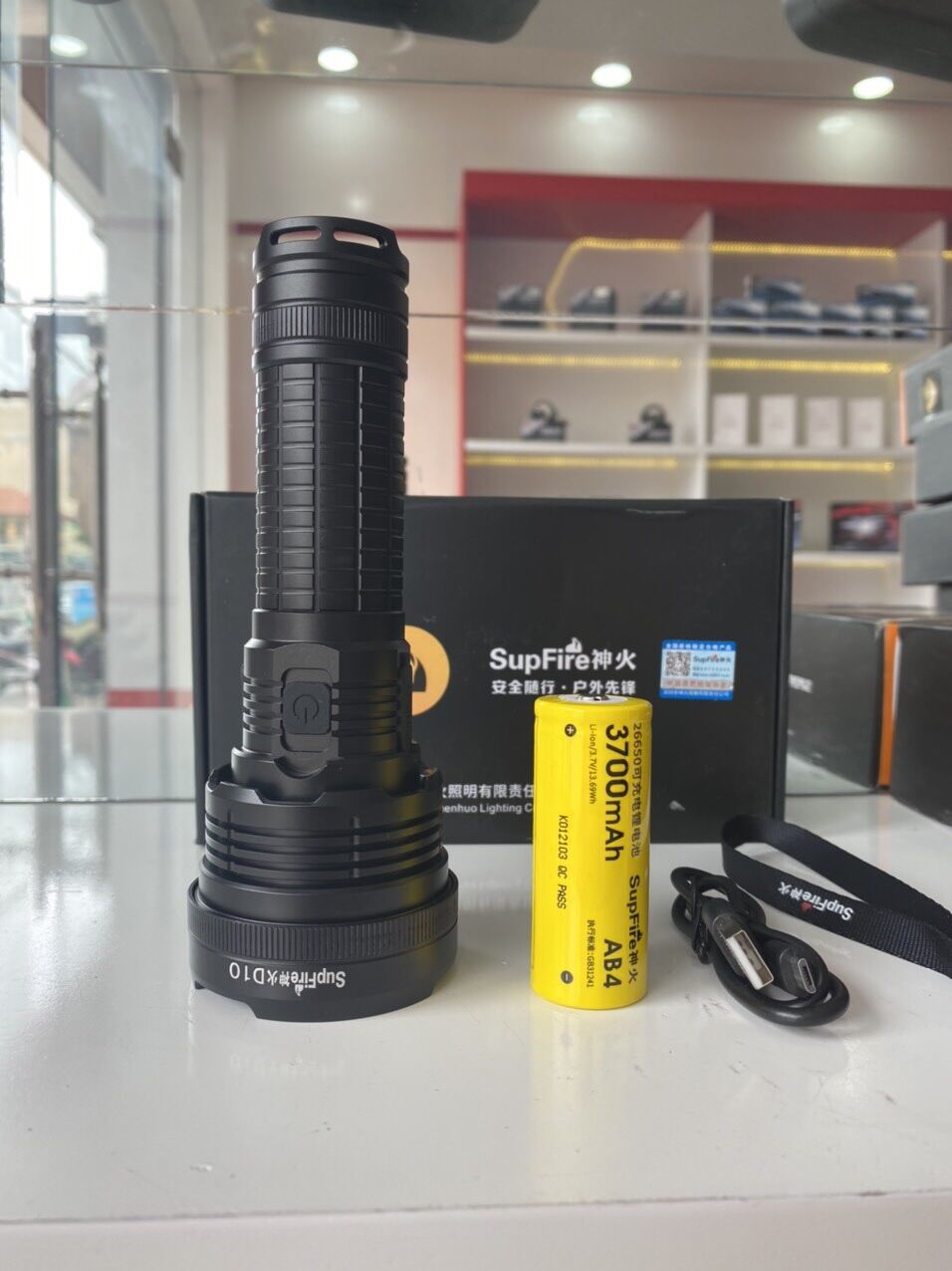 Đèn pin supfire d10