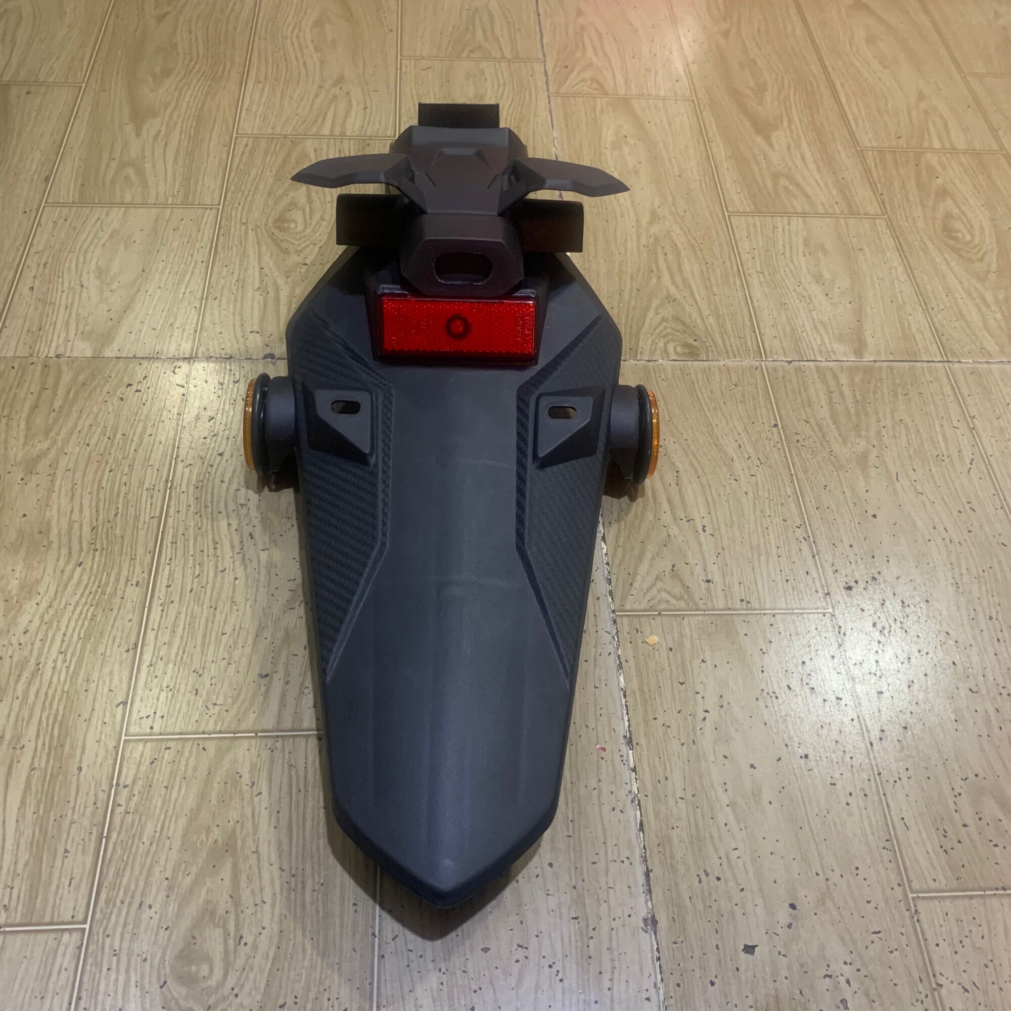 Dè sau xe Winner V1 kiểu GTR