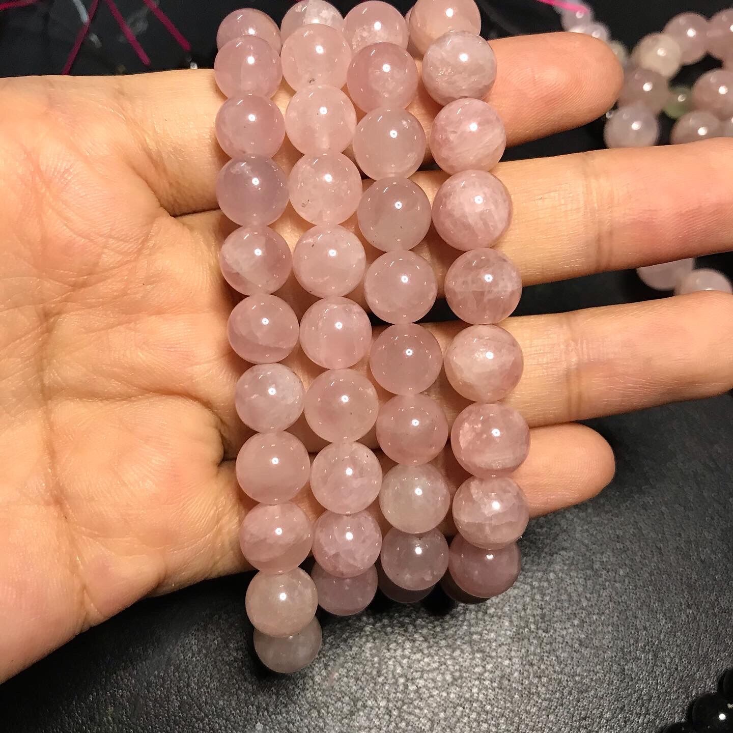 Vòng tay hạt đá thạch anh Hồng Rose Quartz