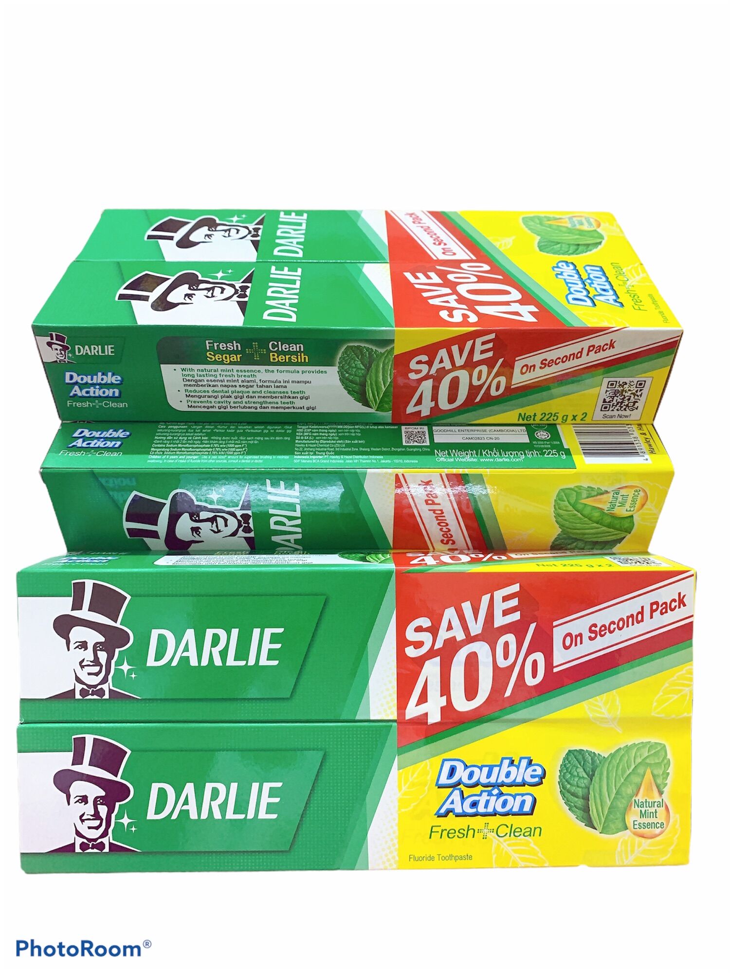 Combo 2 Kem Đánh Răng Ông Tây Đen DARLIE MINT 225G