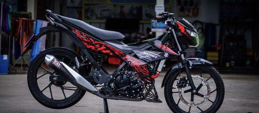 Tem rời Satria in 3 lớp màu đỏ đen