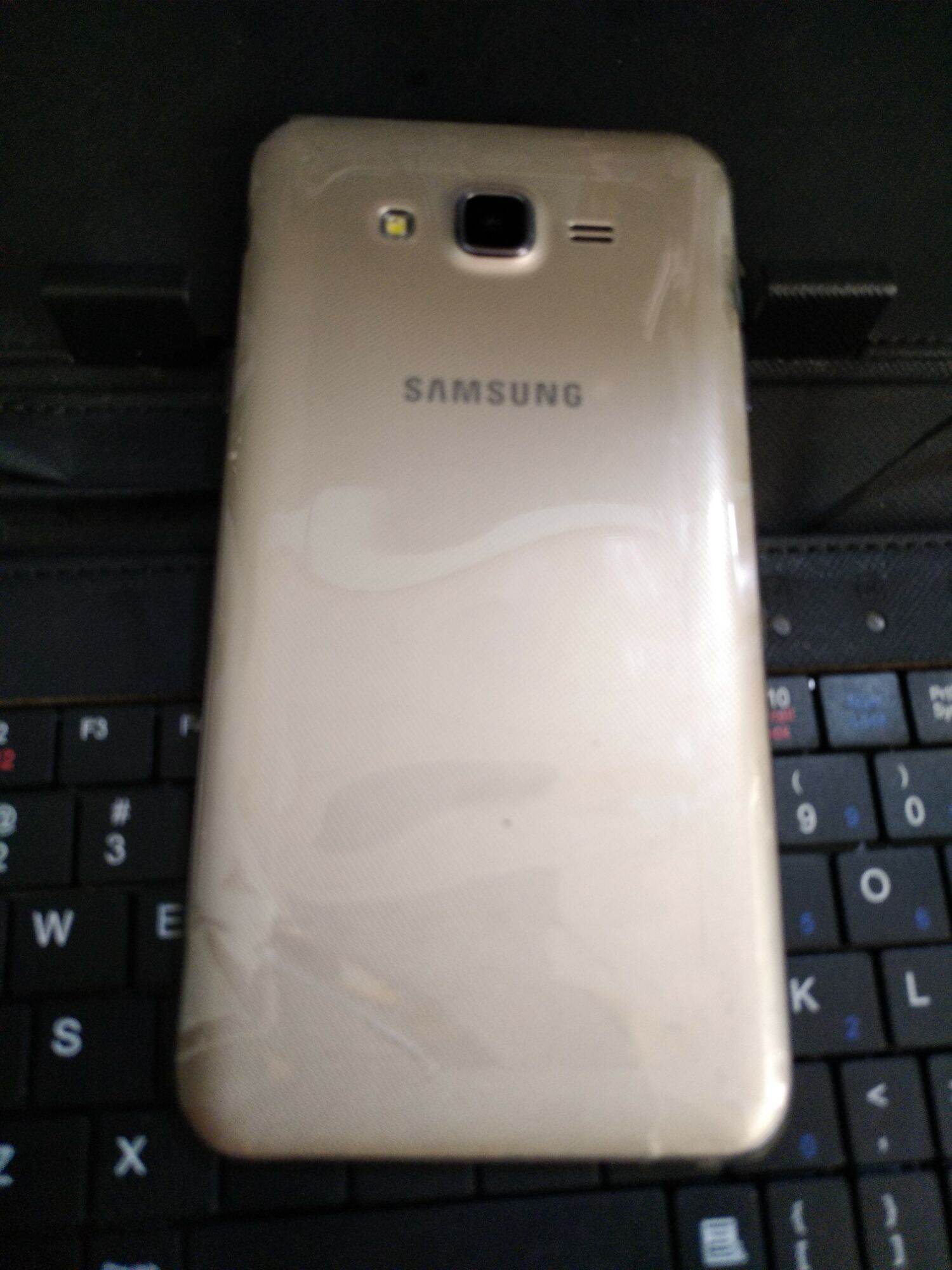Samsung Galaxy J7 2015 Like new Ảnh Thật
