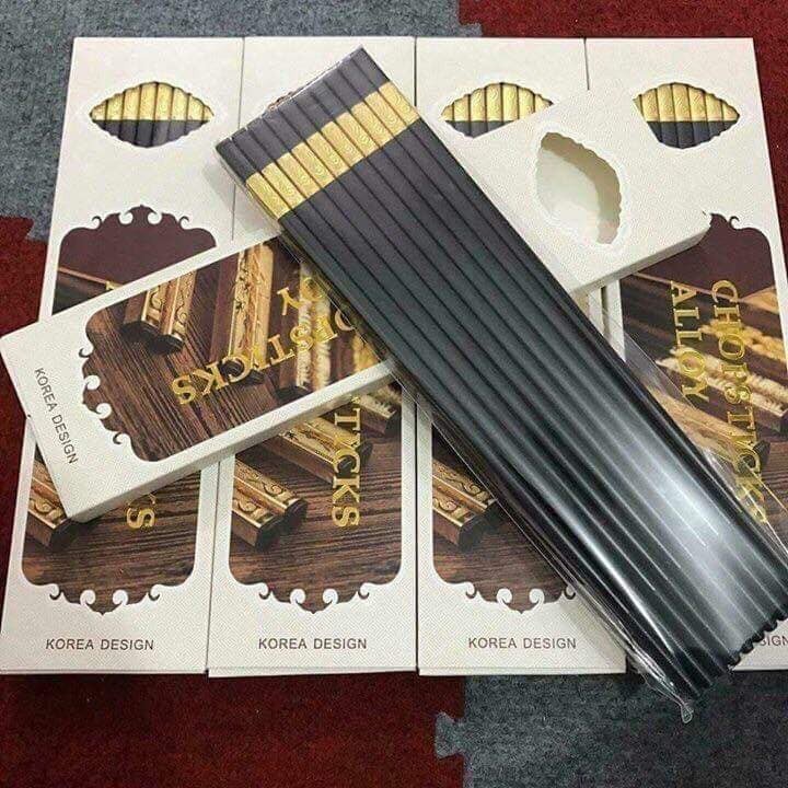 ĐŨA HỢP KIM MẠ VÀNG HỘP 10 ĐÔI