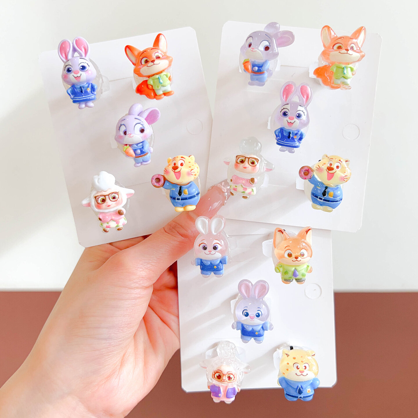 Bộ Nhẫn Dán Hình Cartoon Cho Bé Gái