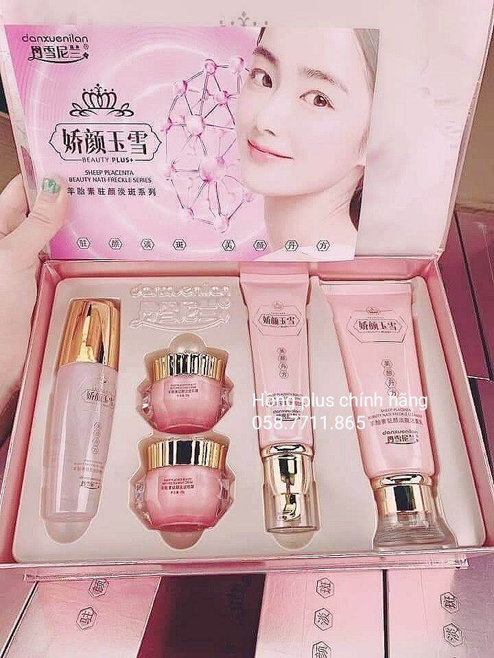 Hoàng Cung Hồng Plus Hàng Chuẩn Công Ty Hiệu Quả Gấp 3 Lần Hoàng Cung Hồng Mẫu Cũ.với Thêm 2 Thành Phần Cao Cấp Như Dna Cá Hồi Và Tổ Yến Tươi Cùng Các Thành Phần Dưỡng Da Khác Như Bộ Hồng Cũ Thì Bộ Vip Này Sẽ Nuôi Dưỡng Da Gấp 3 Lần Luôn Ạ❤️❤️