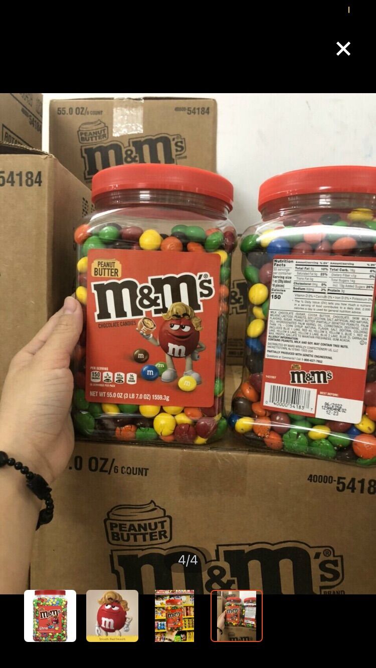 Socola m&m bơ đậu phộng bị bể ít dưới đáy hộp 06/2022