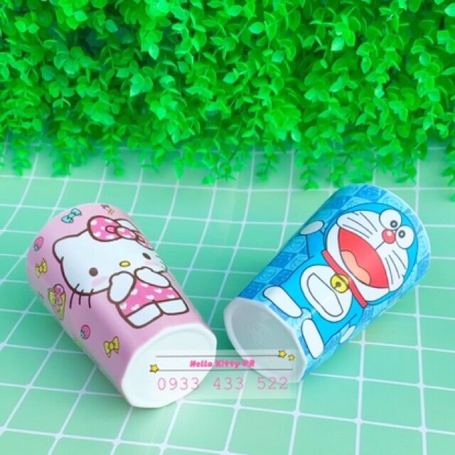 Ly uống nước 480ml Hello Kitty - Doremon Doraemon