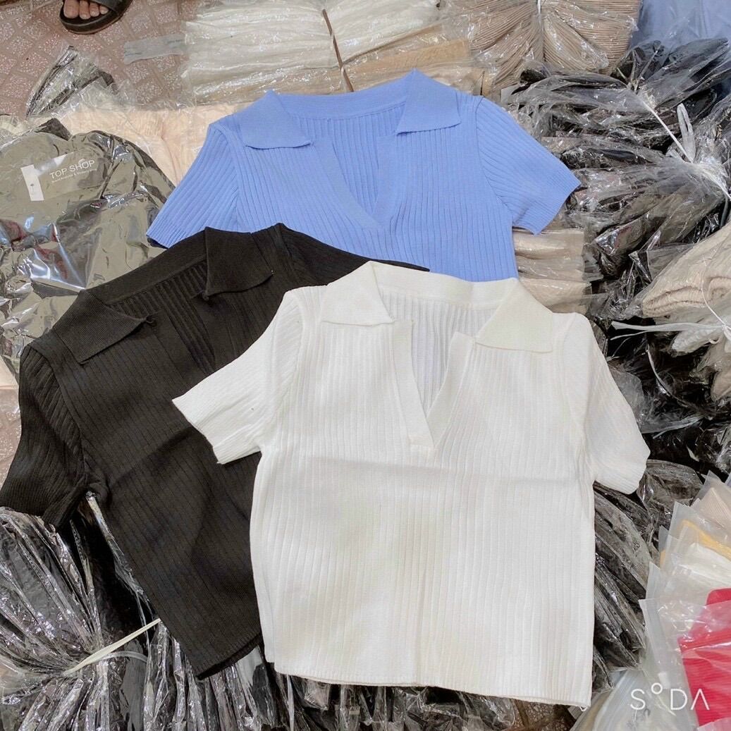 Áo croptop gân cổ bẻ xẻ v