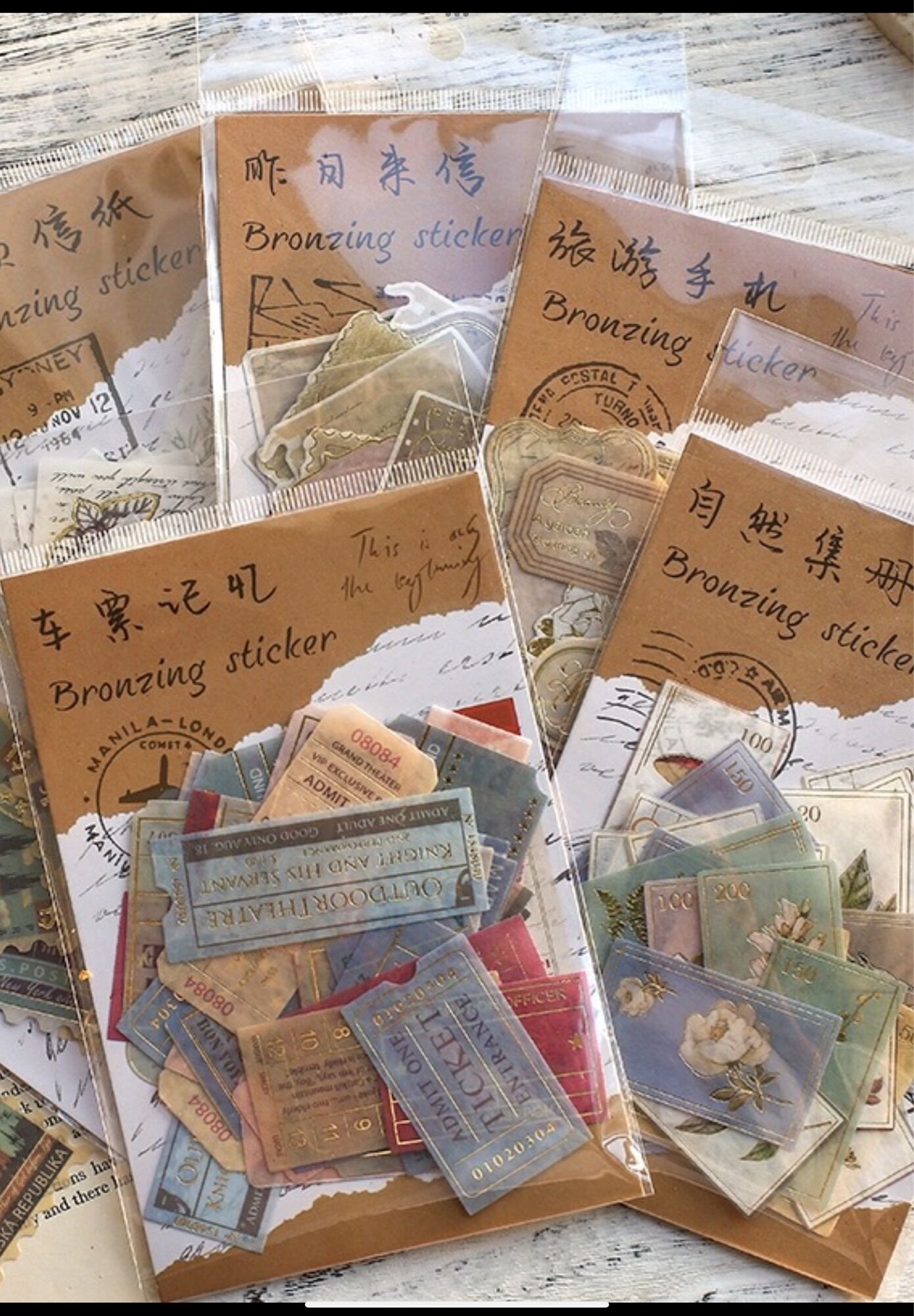 Sticker dùng để trang trí