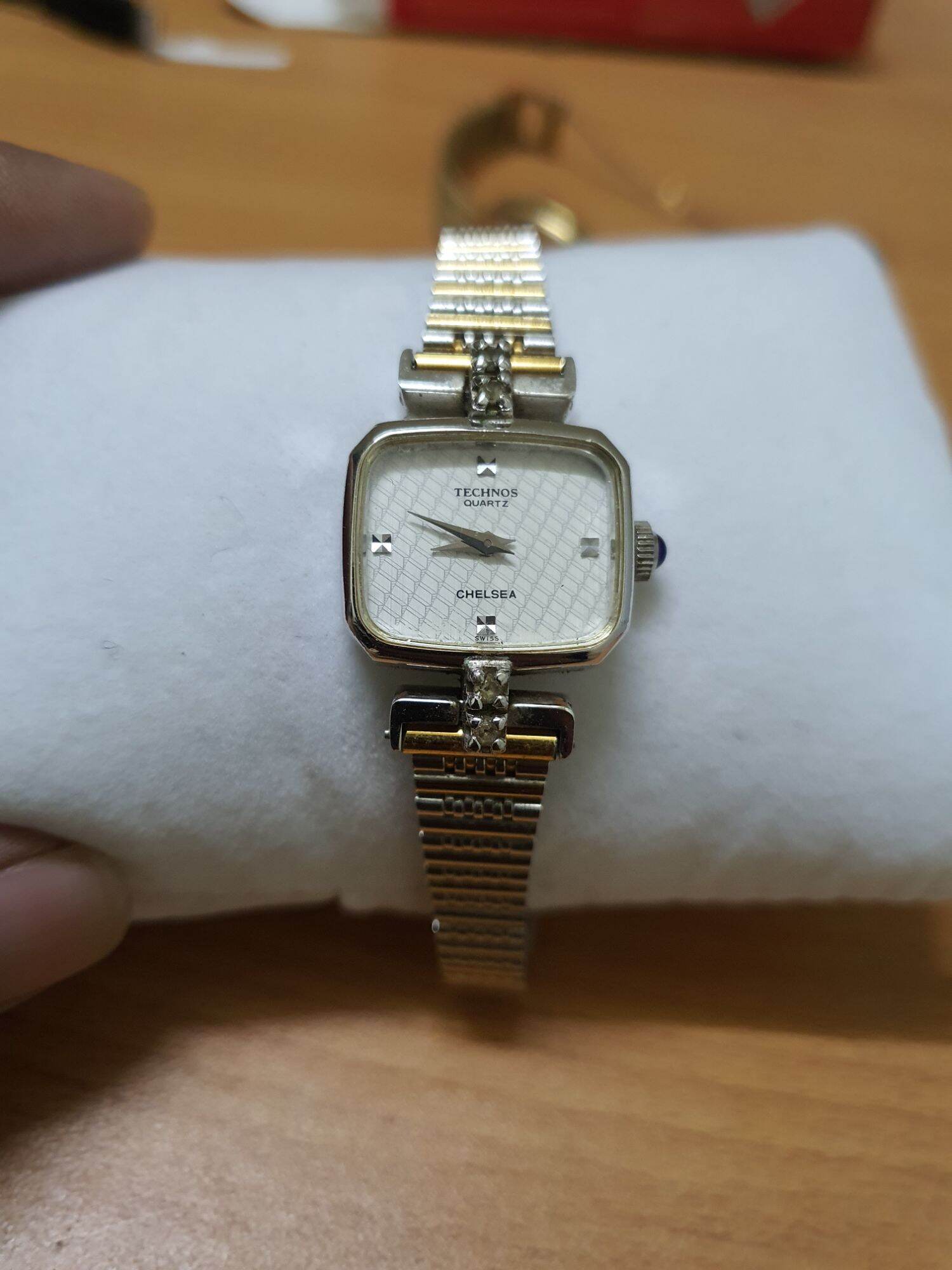 Đồng hồ nữ Technos Chelsea cao cấp sang trong.