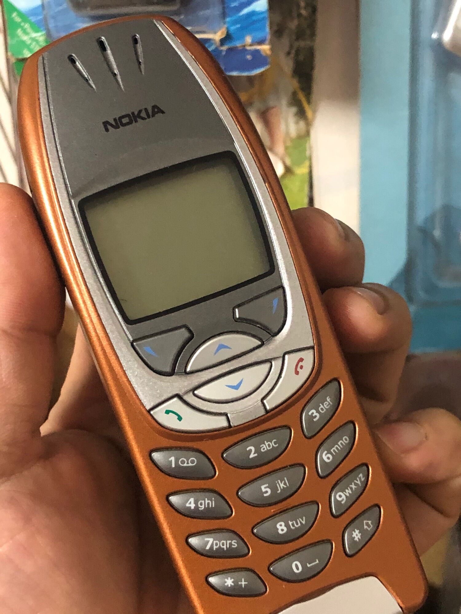 Nokia 6310i thay vỏ nâu cực đẹp