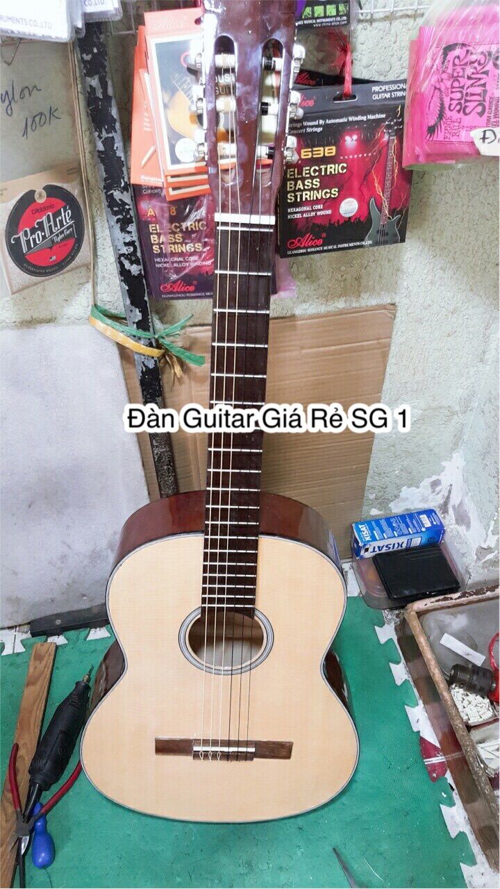 [HCM]Đàn guitar classic dành cho người mới chơi