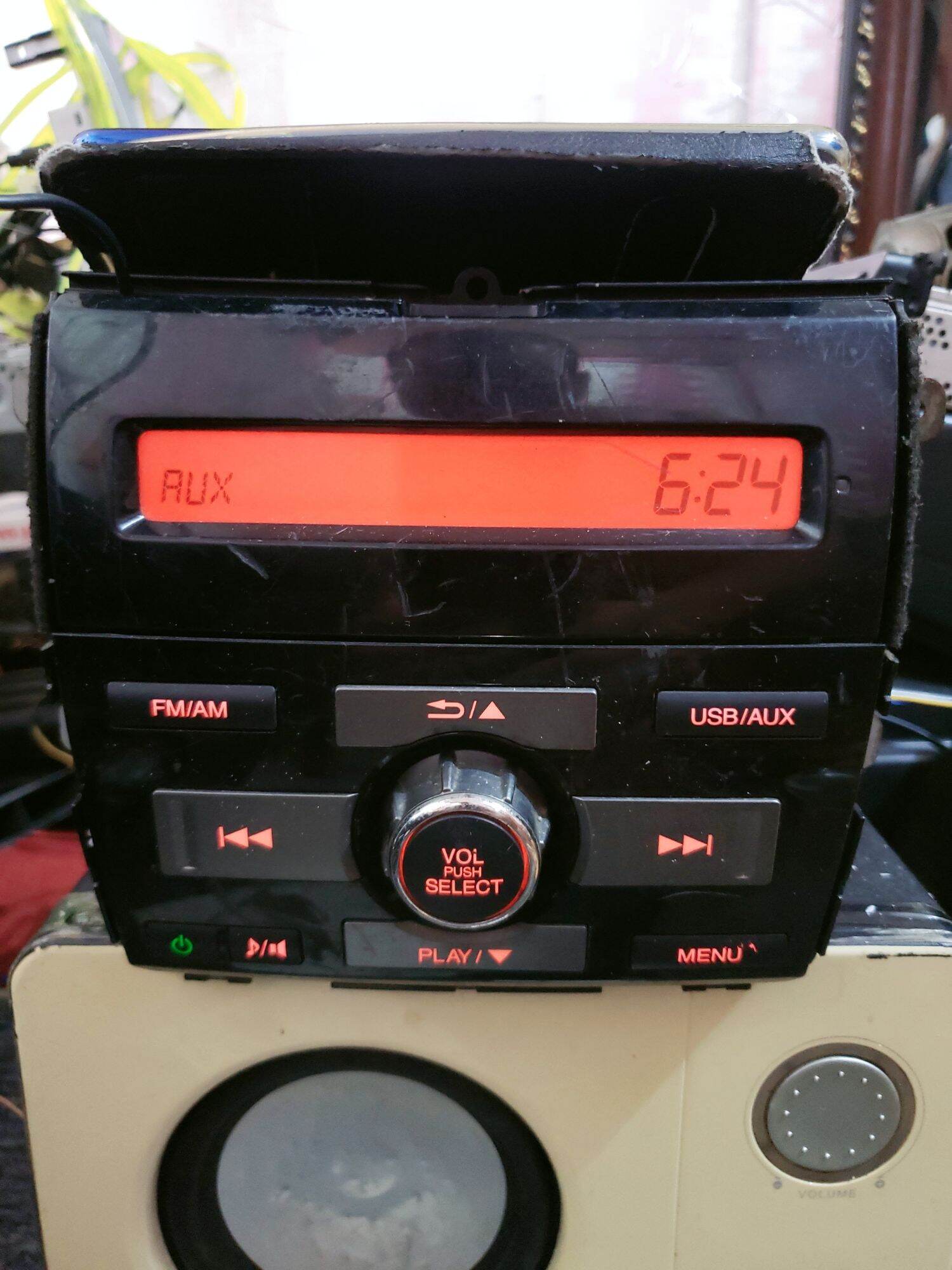 Đầu phát nhac liền Amply Mitsubishi. Aux usb radio giành cho Ô tô HonDa