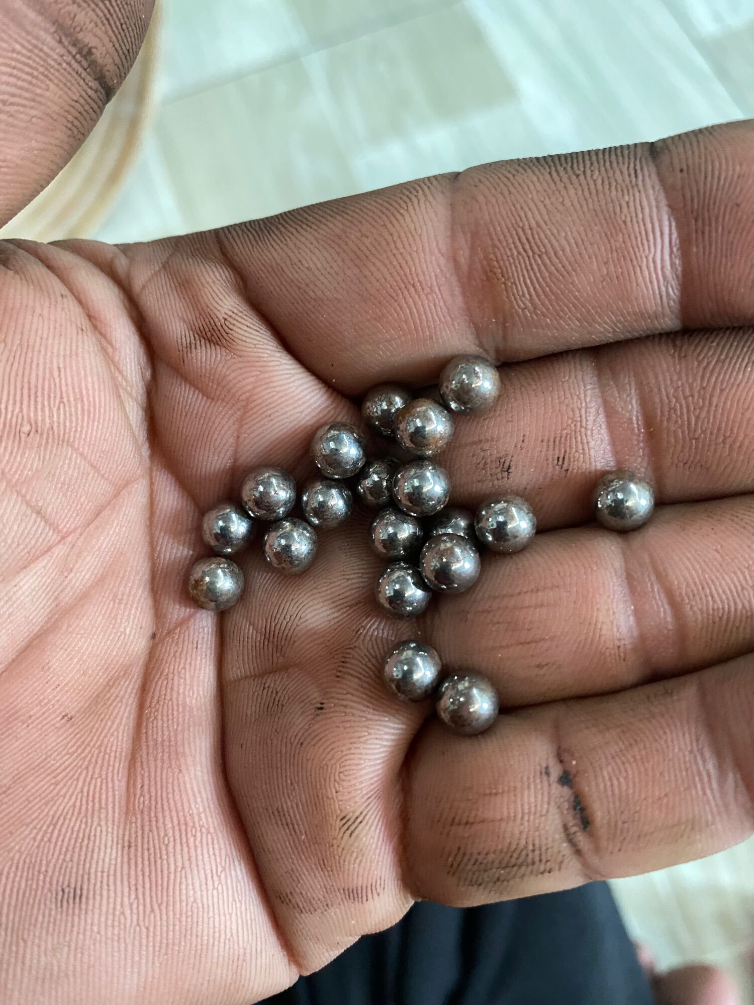 1 bịt bi sắt 100g 6mm