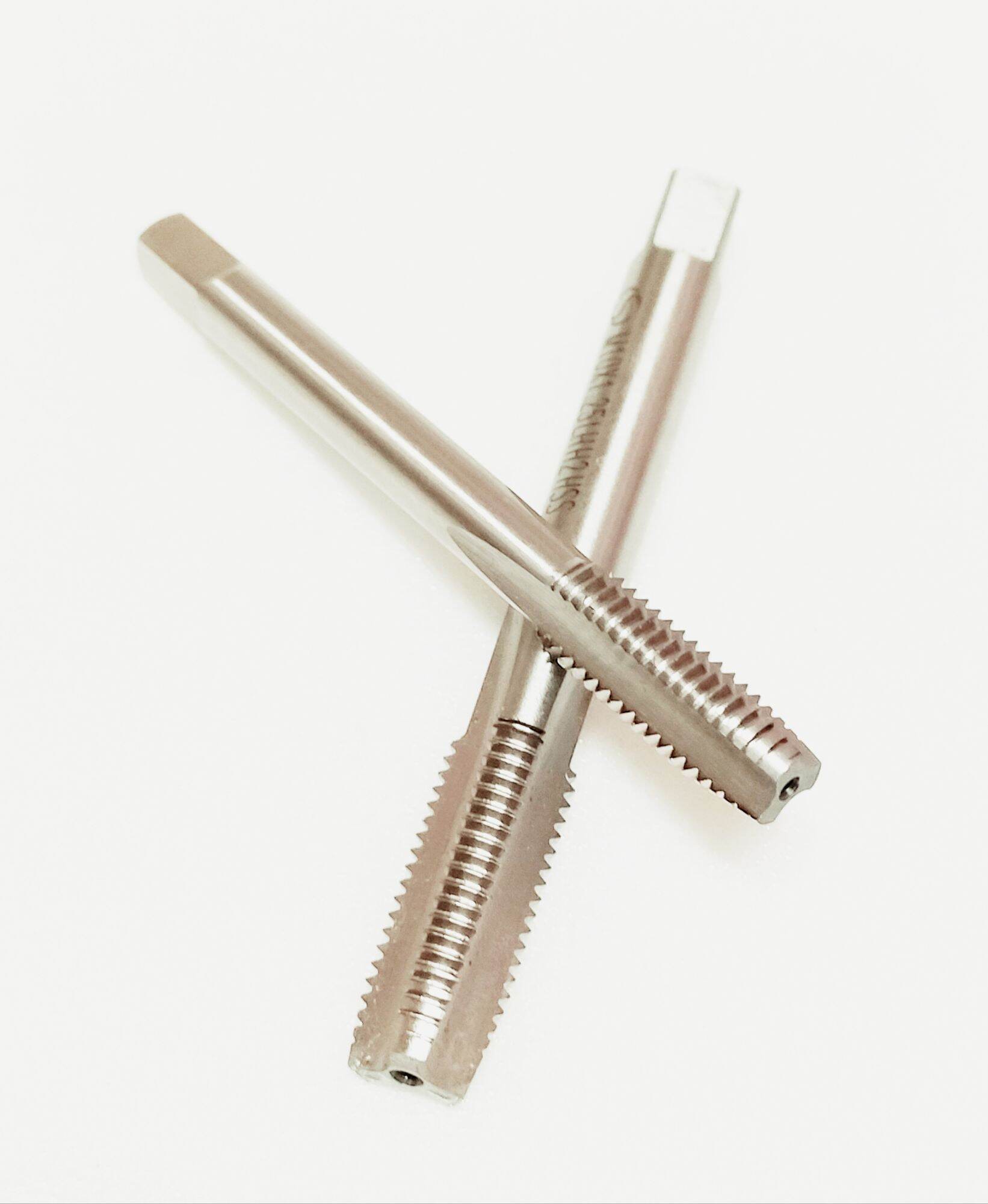 TARO RĂNG NGƯỢC 8LY x1.25x1.CÂY...