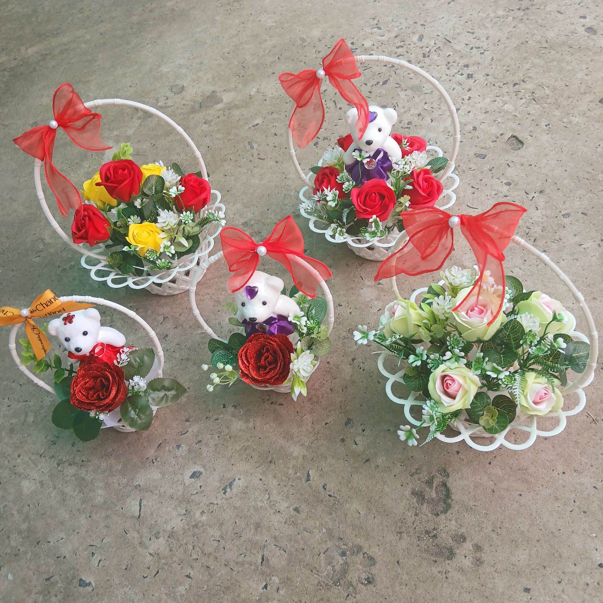 Giỏ hoa làm quà tặng mọi dịp lễ hoặc dùng trang trí
