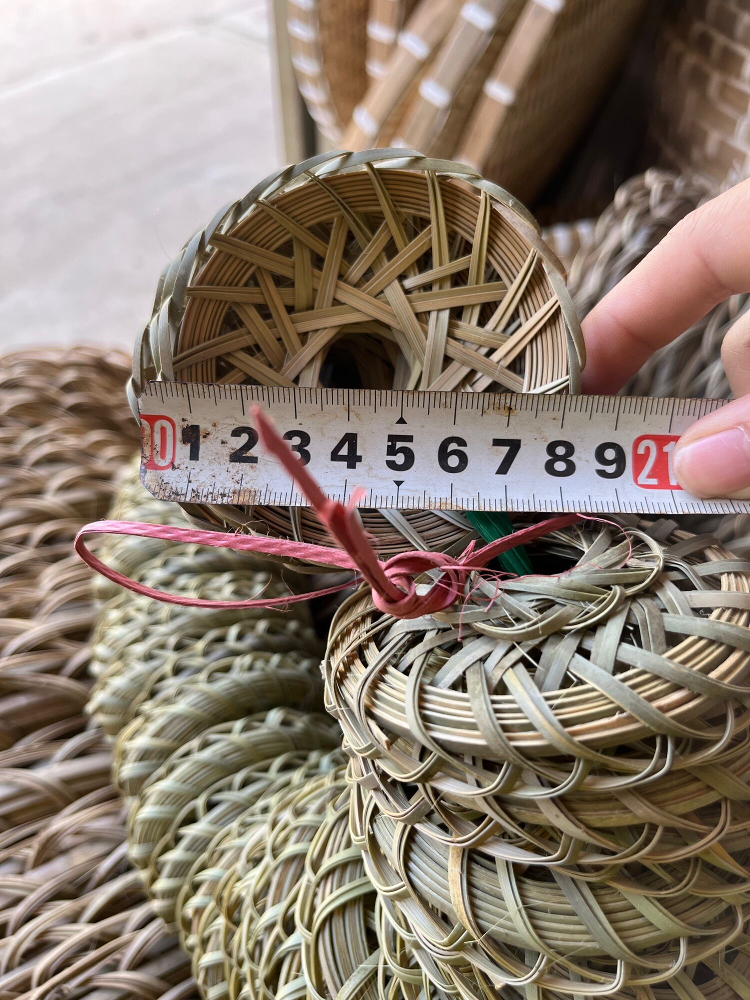 Rế Tre Lót Nồi , Trang trí .