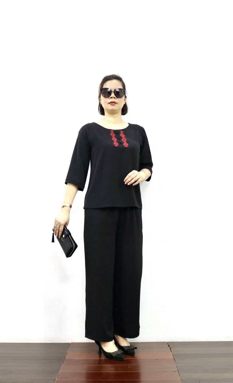 Bộ đồ dành cho phụ nữ trung niên - Bộ lụa gấm trơn tay lỡ