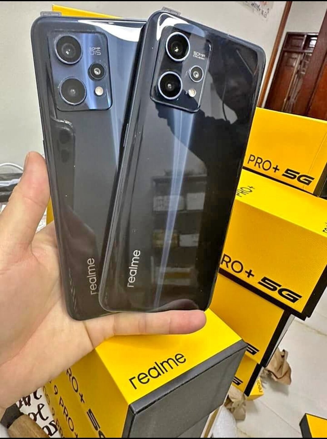 Realme 9 pro+ 5G RAM 8 128 hoàn toàn mới