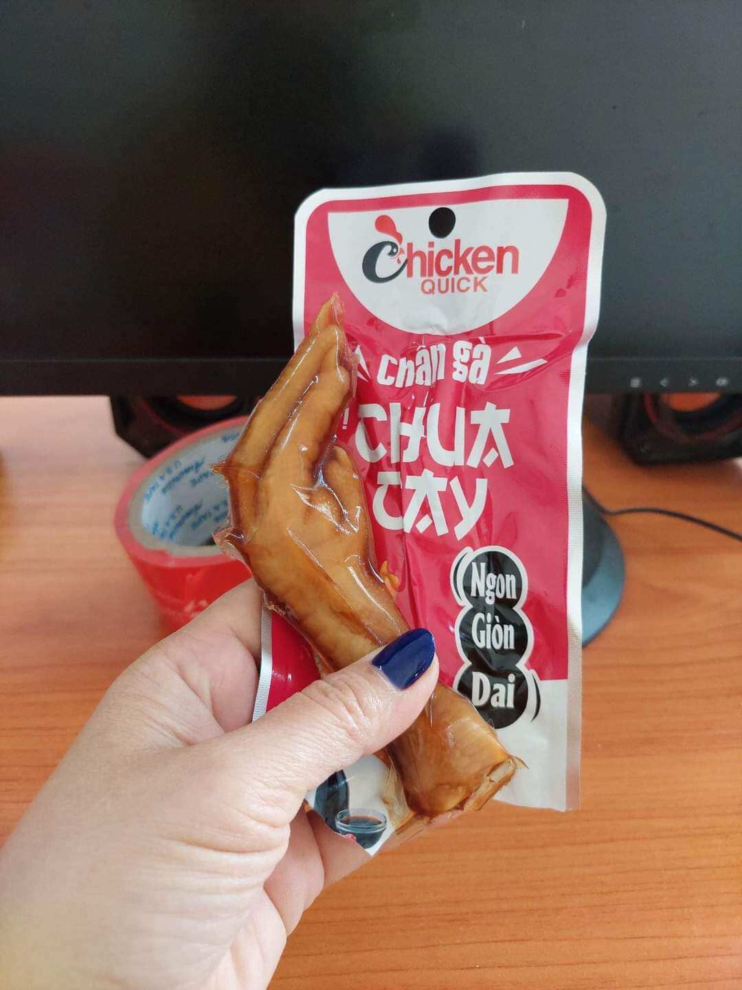com bo 30 chân gà chua cay việt nam