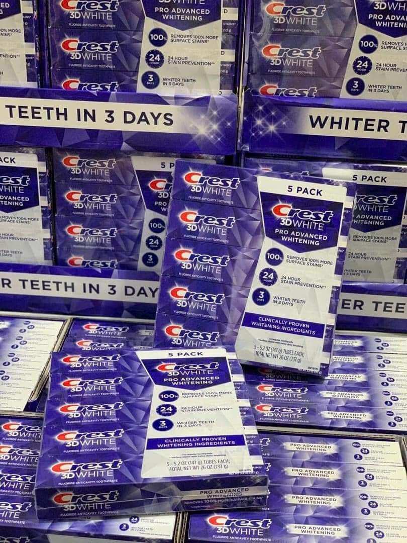 Kem Đánh Răng Thơm Miệng Crest 3D White 147g Chính Hãng