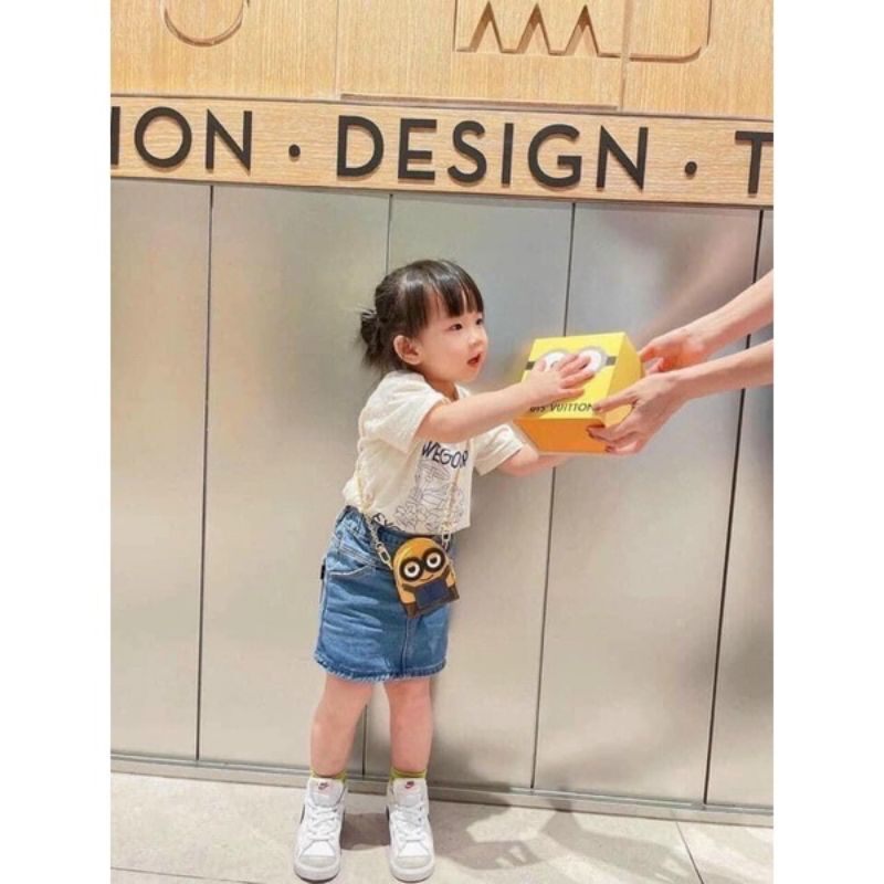 Túi Đeo Chéo Nữ Hình Minion Dễ Thương
