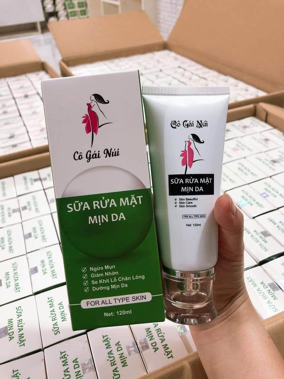 SỮA RỬA MẶT MỊN DA CÔ GÁI NÚI 120ml