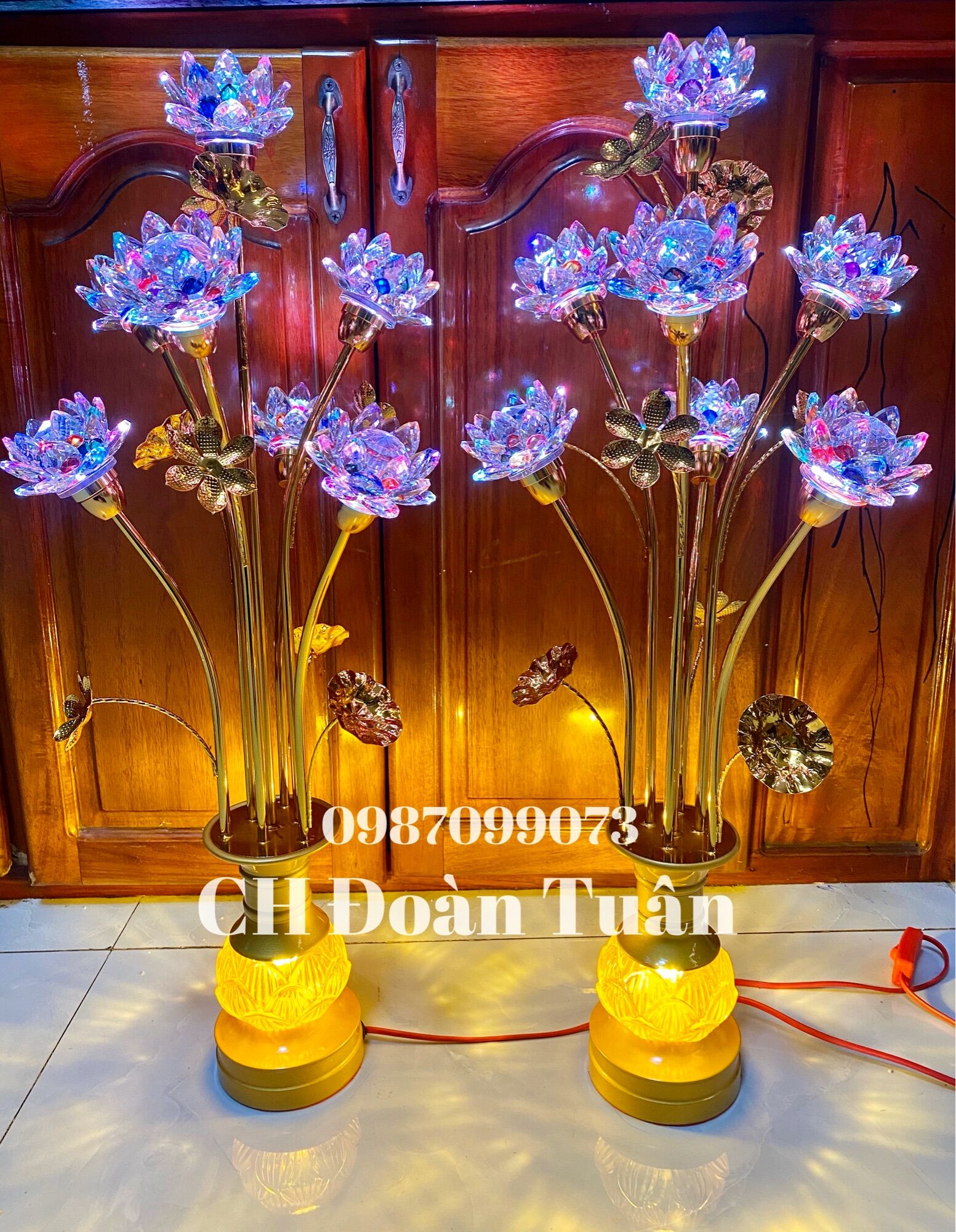 Cặp đèn bình bông hoa sen pha lê cao cấp - 13 bông pha lê cao cấp
