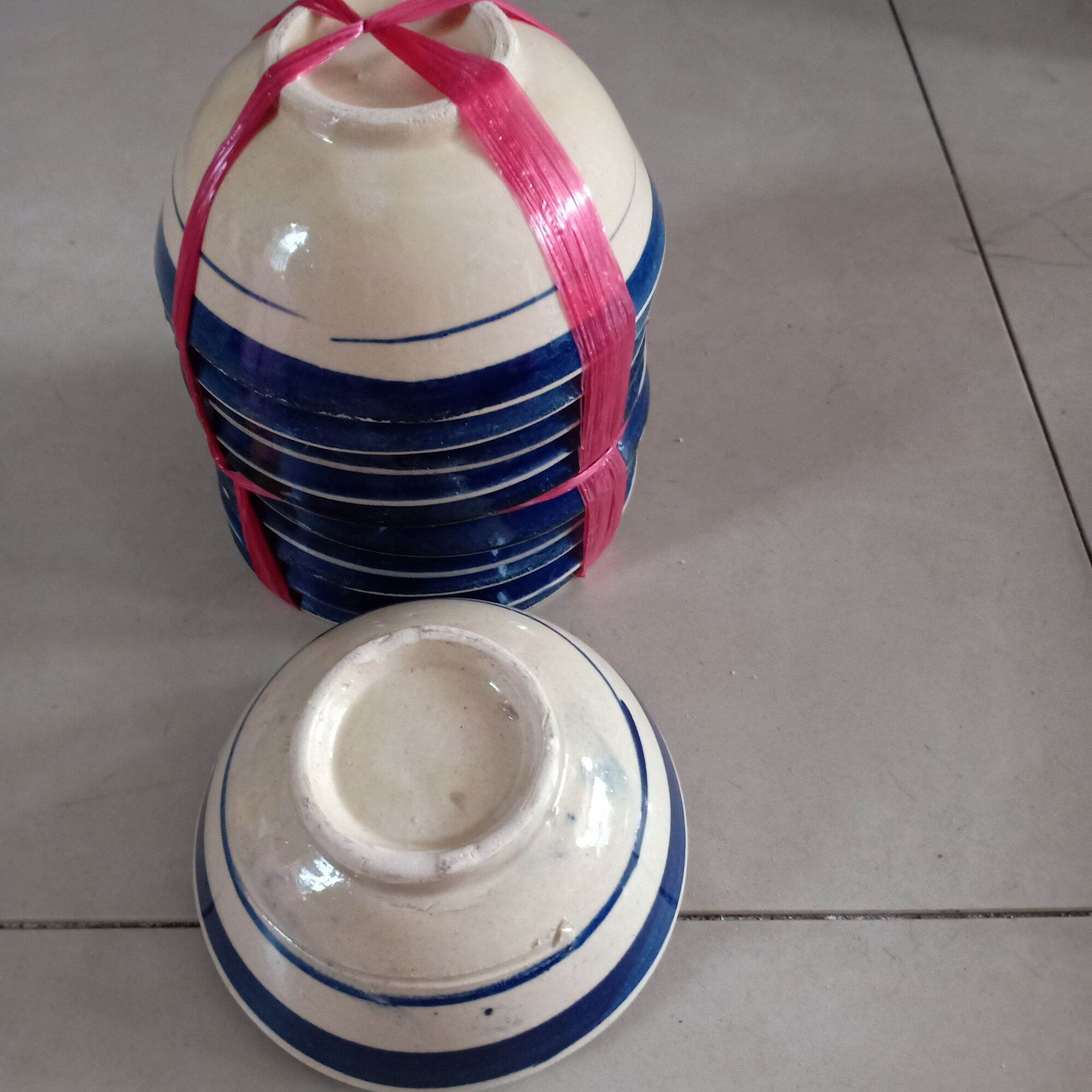 Chén cơm đá