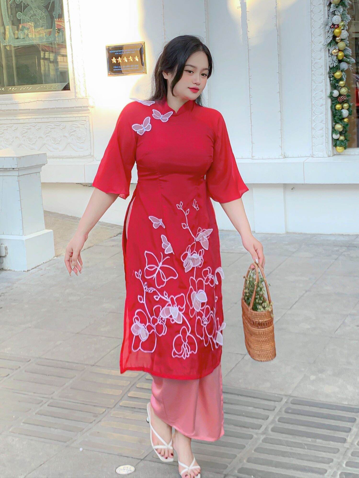 ÁO DÀI BIGSIZE ĐỎ ĐÍNH HOA BƯỚM PHỐI QUẦN (L-2XL)
