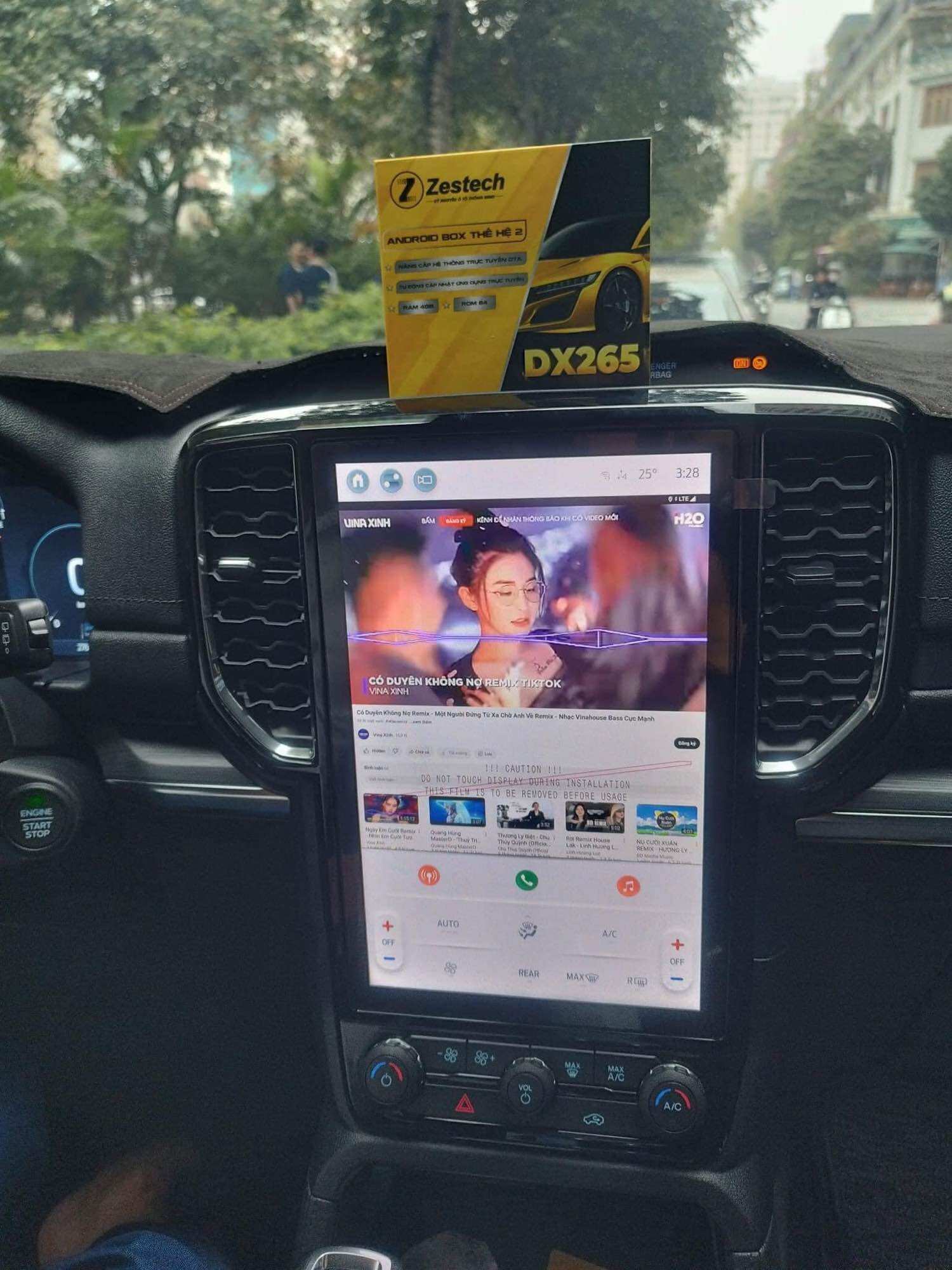 Android box Zestech DX265 thế hệ thứ 2, tặng camera hành trình, sim data free 1 tháng